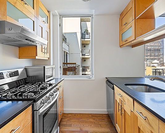 5th image of 529 Court St APT 406