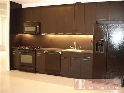 1st image of 80 Nassau St APT 304