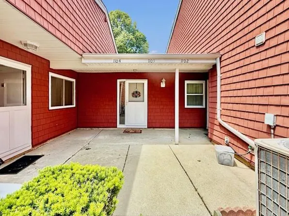 1104 Drew Drive, Saint James, NY 11780