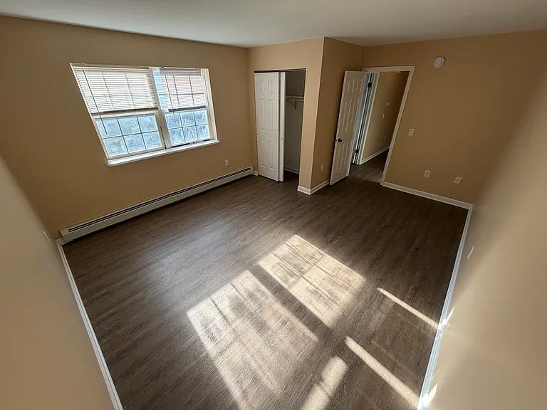 609 Clement St — Photo 18