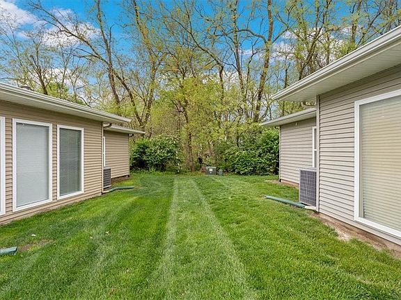 4th image of 386 N Clayview Dr