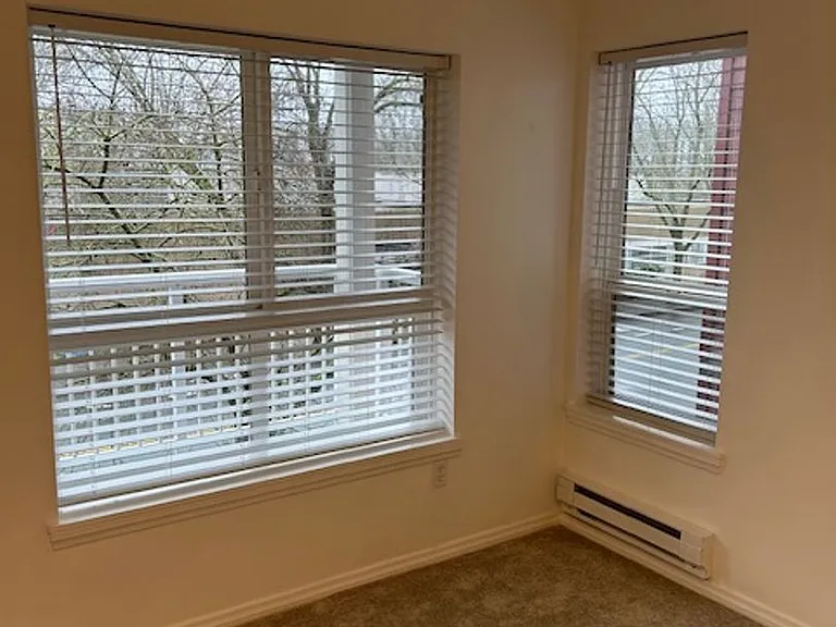 2805 NE 125th St #303 — Photo 18