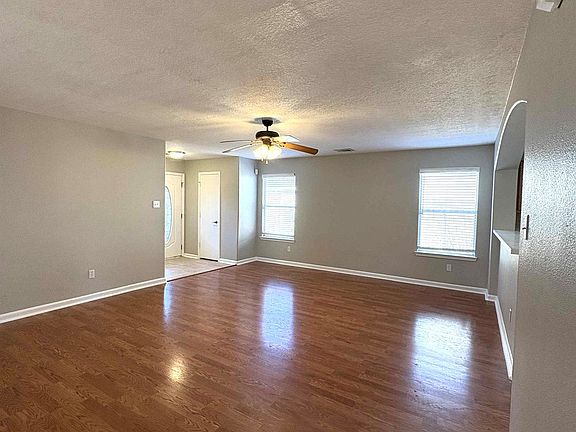 5th image of 1819 Serenata Ln