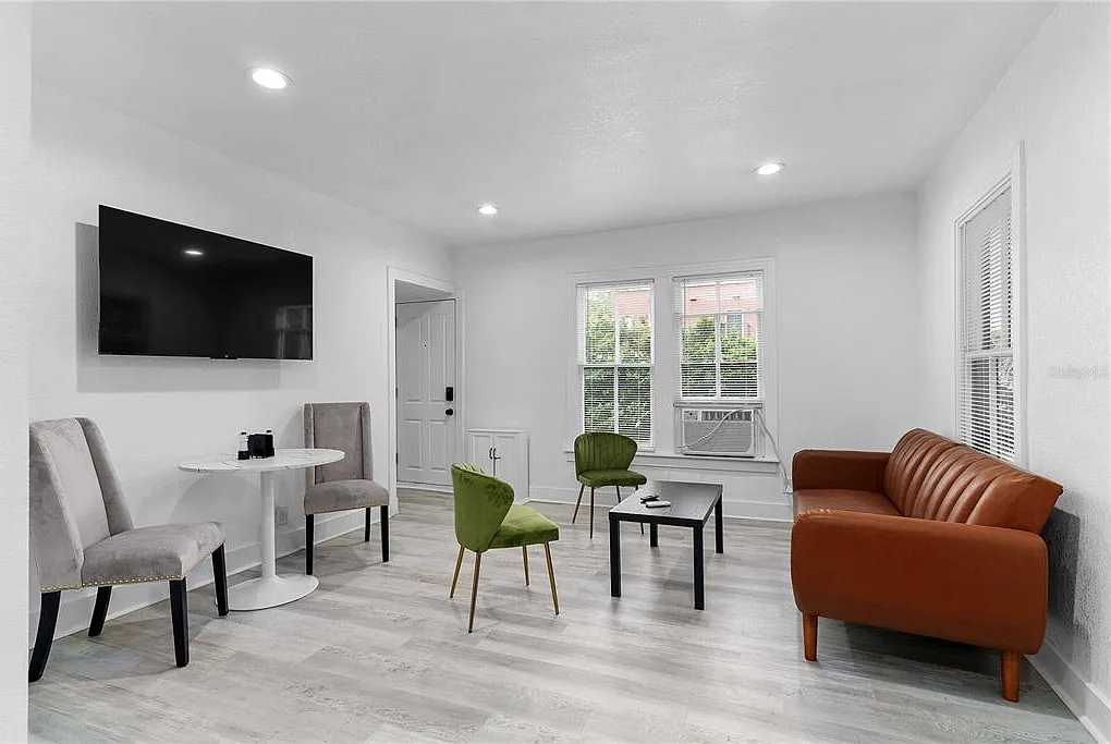 1 bed, 1.0 bath, 565 sqft, $2,100 — Photo 4
