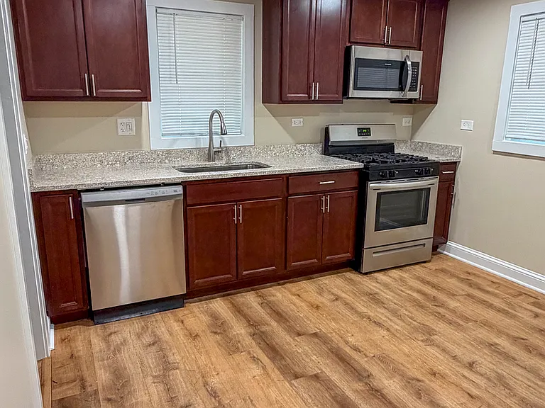 9427 Nerbonne Ave — Photo 2