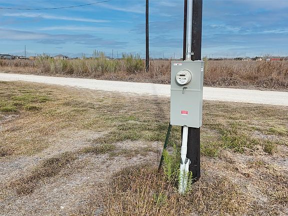 5th image of 631 County Road 5715