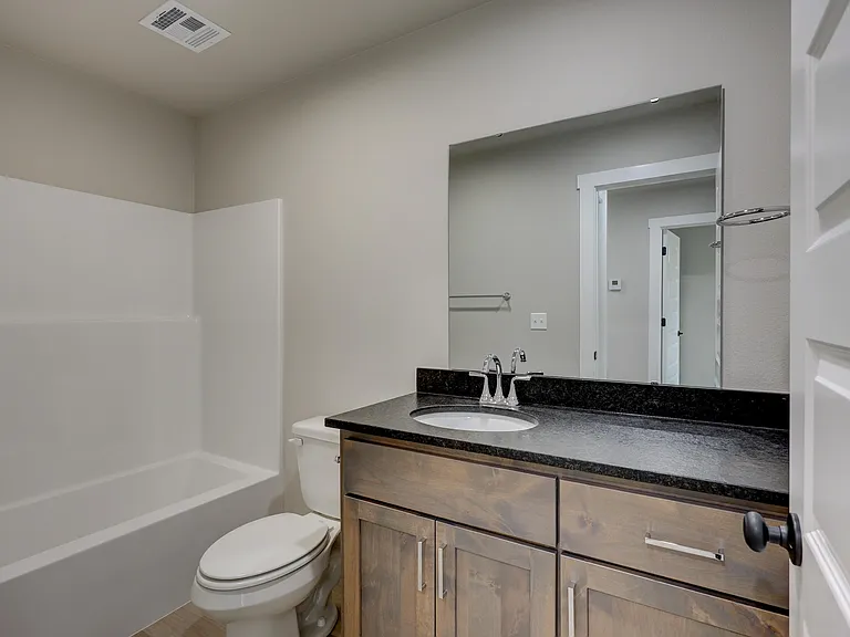 2520 Quincy St #2520 — Photo 10