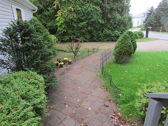 3rd image of 886 E Lake Mitchell Dr