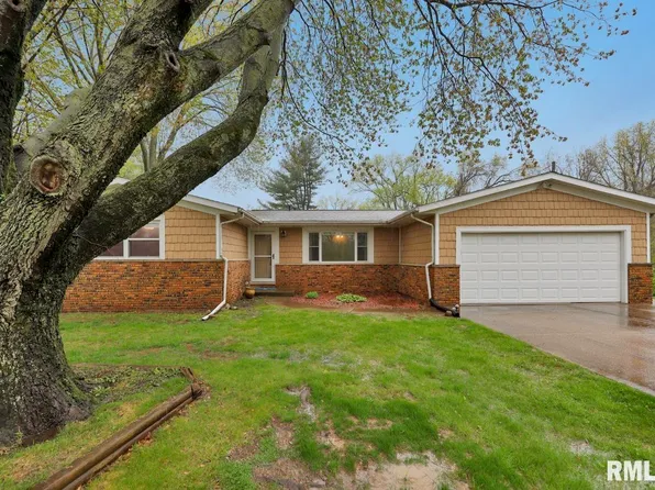 107 Skyline Dr, Creve Coeur, IL 61610