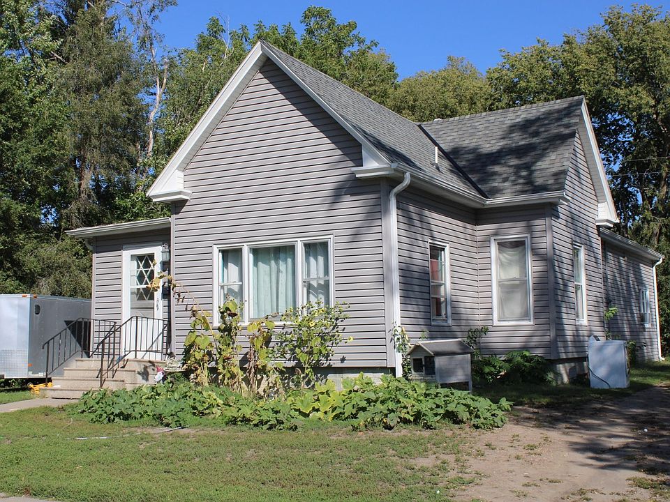 2nd image of 123 E 5th St
