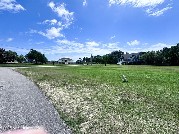 3rd image of 11066 N River Vue Cir