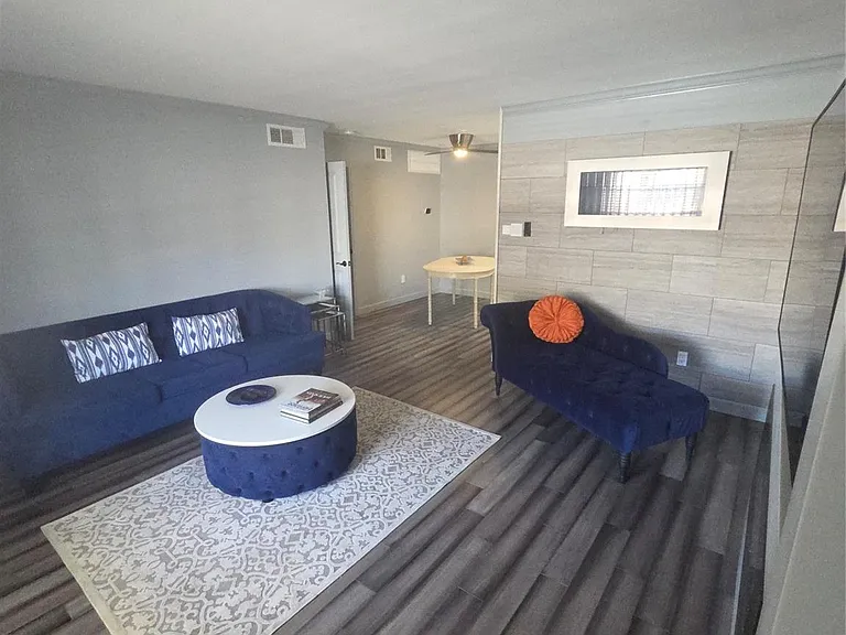 2250 Bering Dr — Photo 19