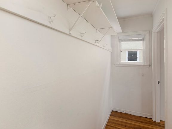 3rd image of 1421 Oak Grove Ave #306