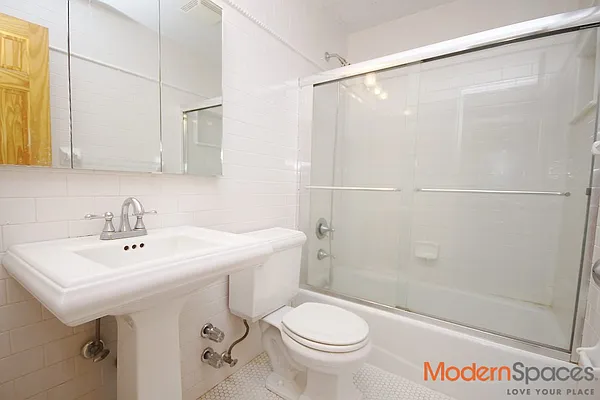 Rented by Modern Spaces | media 5