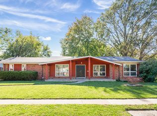 11178 Crickett Hill Dr, Saint Louis, MO 63146