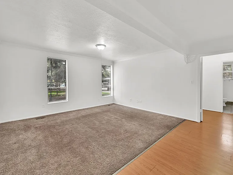Shady Lane Apartments — Photo 23