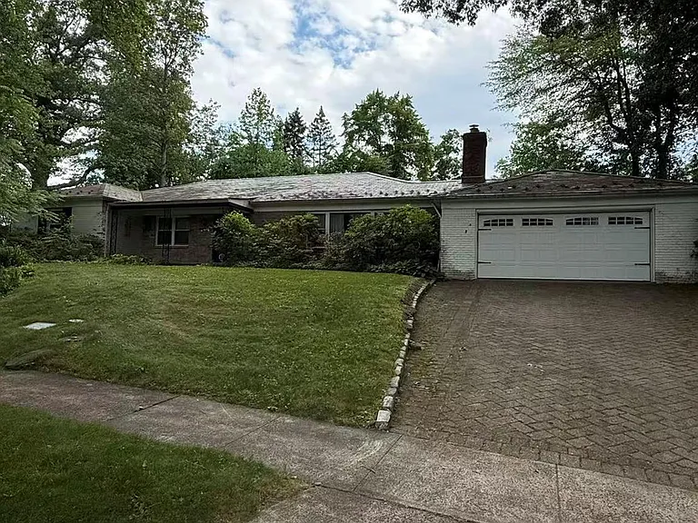 10 Hampton Rd — Photo 3