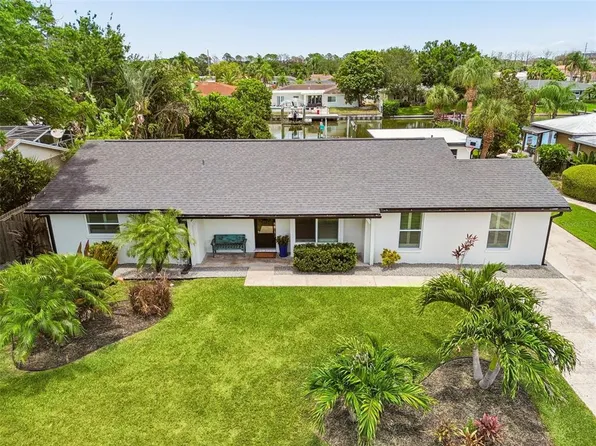 3941 E Eden Roc Cir, Rocky Point, FL 33634