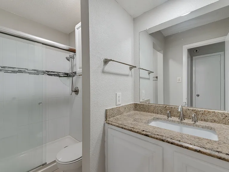 2811 Capella Cir — Photo 7
