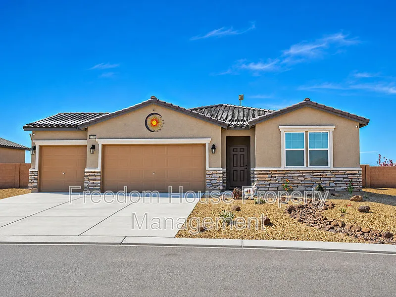 3575 E Wallowa Dr