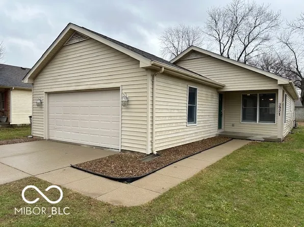 3921 Villa Dr, Columbus, IN 47203
