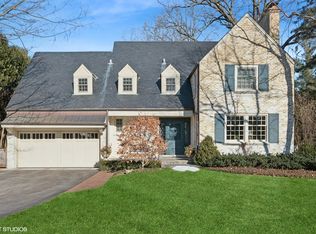 2822 Blackhawk Rd, Wilmette, IL 60091