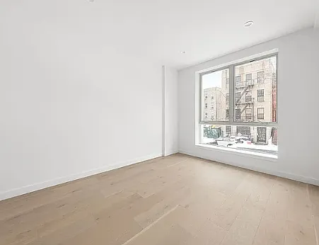 18 Van Buren St #2F — Photo 7