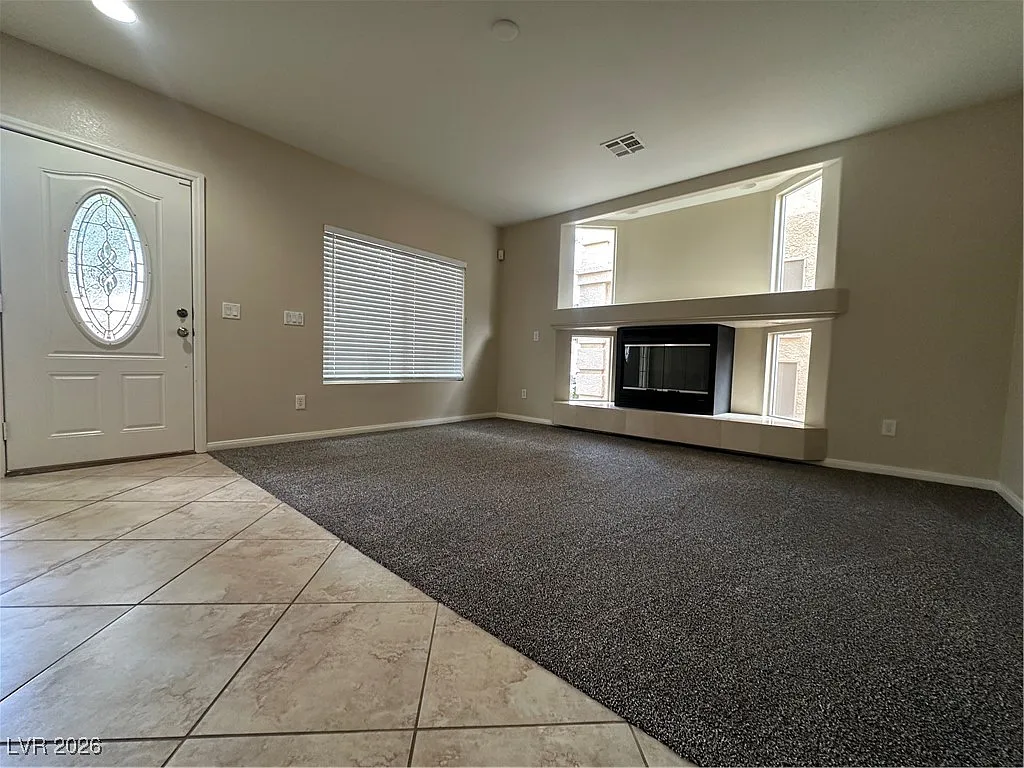4 bed, 2.5 bath, 2654 sqft, $2,395 — Photo 3