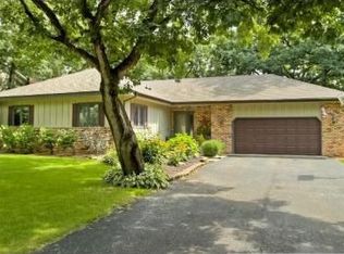 342 Forest Dr, Circle Pines, MN 55014