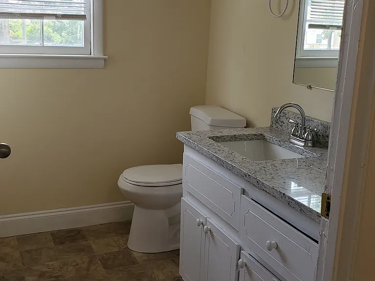 2080 Kings Gate Cir #C — Photo 12