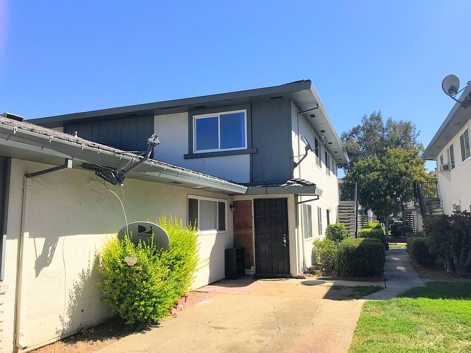 1st image of 258 Tradewinds Ct APT 2