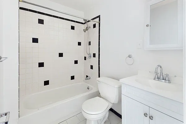 Rented by Living New York | media 8