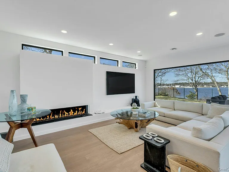 10 Bay View Dr — Photo 11