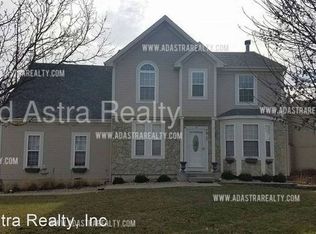 7917 W 140th Ter, Overland Park, KS 66223