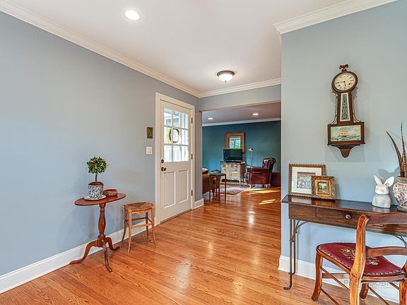 5th image of 513 Circle Dr