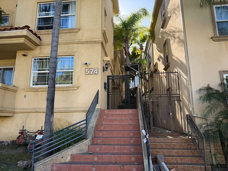 574 E Palm Ave #105 — Photo 35