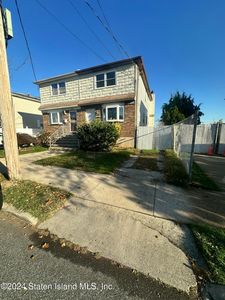 528 Riga St, Staten Island, NY, 10306