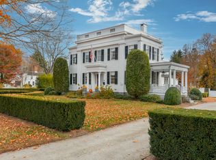 31 Lyme St, Old Lyme, CT 06371