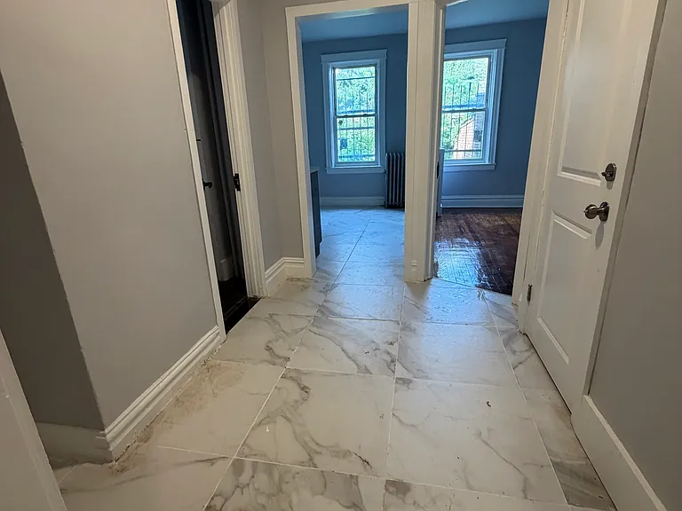 211 Grant Ave #1F — Photo 3