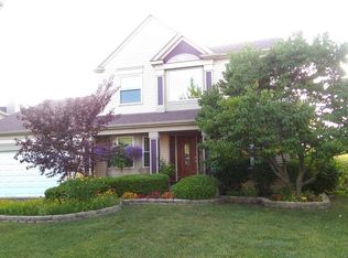 819 Tylerton Cir, Grayslake, IL 60030