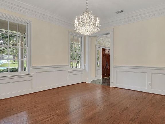 2nd image of 770 Lakewood Ct