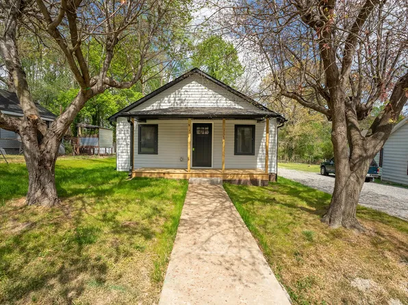 1128 Rosehill Dr, Lincolnton, NC 28092