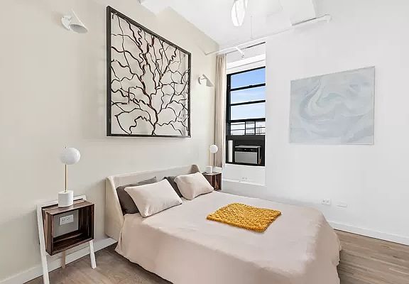 4th image of 148 W 23rd St APT 9D