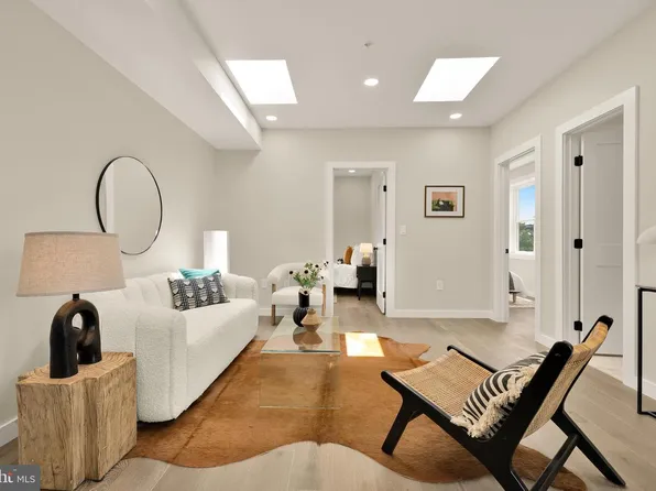 2716 Sherman Ave NW #Penthouse 4, Washington, DC 20001