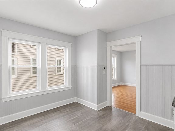 4th image of 104-106 Burrill St