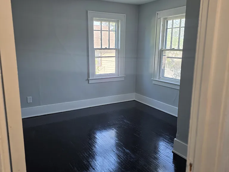 485 Sawyer St — Photo 4