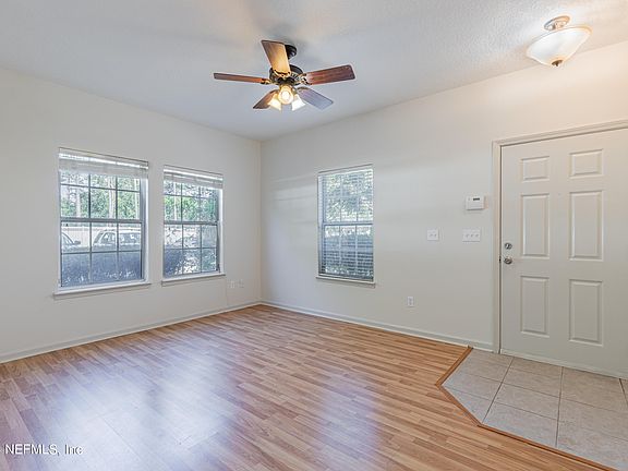 3rd image of 575 OAKLEAF PLANTATION Parkway #705
