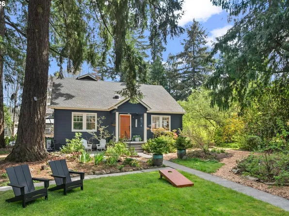 8952 SW 25th Ave, Portland, OR 97219