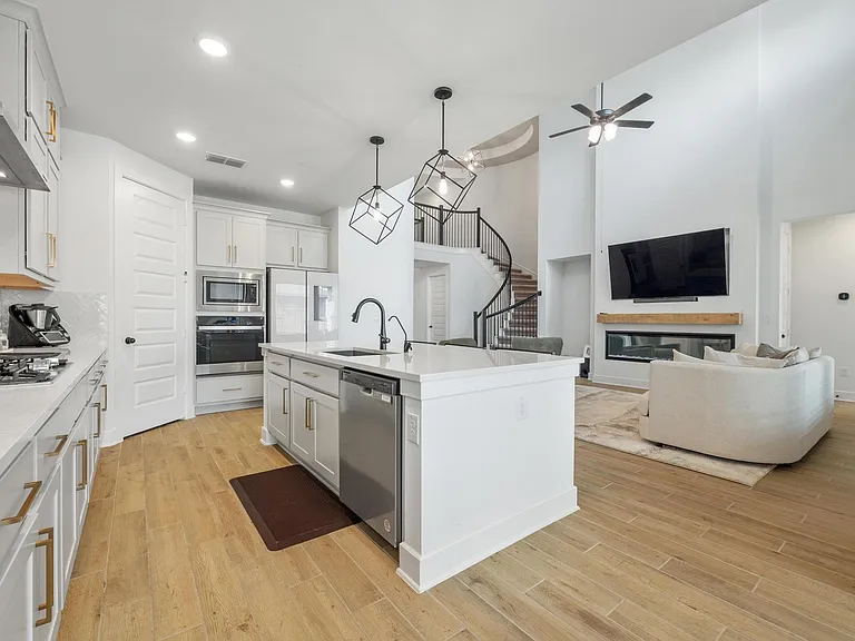 6220 Hilltop Plateau Dr — Photo 11