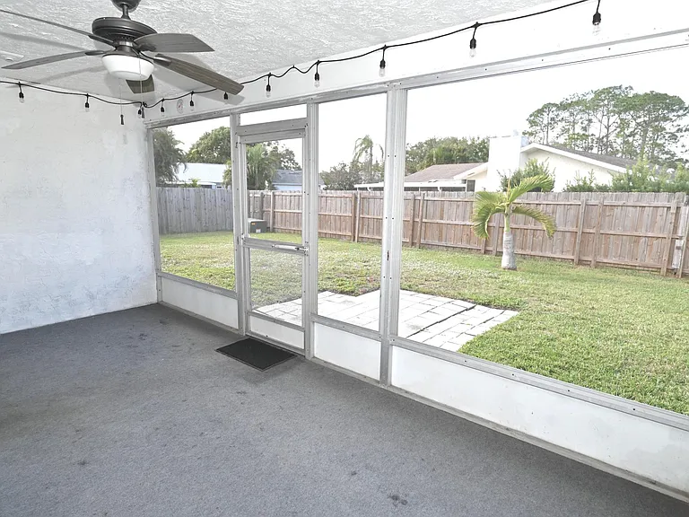 6524 Mauna Loa Blvd — Photo 22